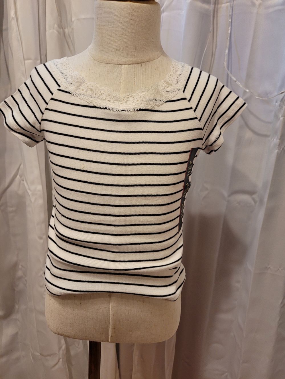 art class White and Black Striped Lace Trim Kids Top